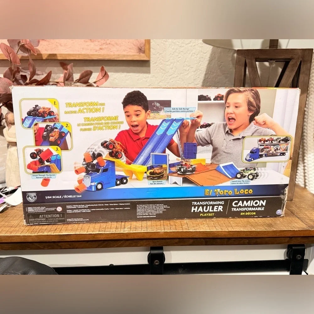 Monster Jam TRANSFORMING Hauler Truck Play Set + Exclusive El Toro Loco 🌟NEW🌟